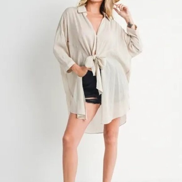 CLEAR OUT!!!! Tie-Front Dolphin Hem Tunic Shirt - Picture 8 of 8